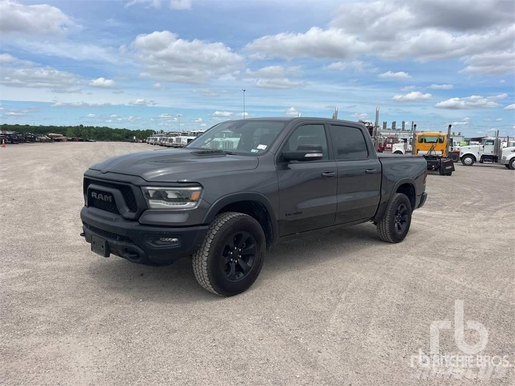 RAM 1500 ピックアップ／ドロップサイド