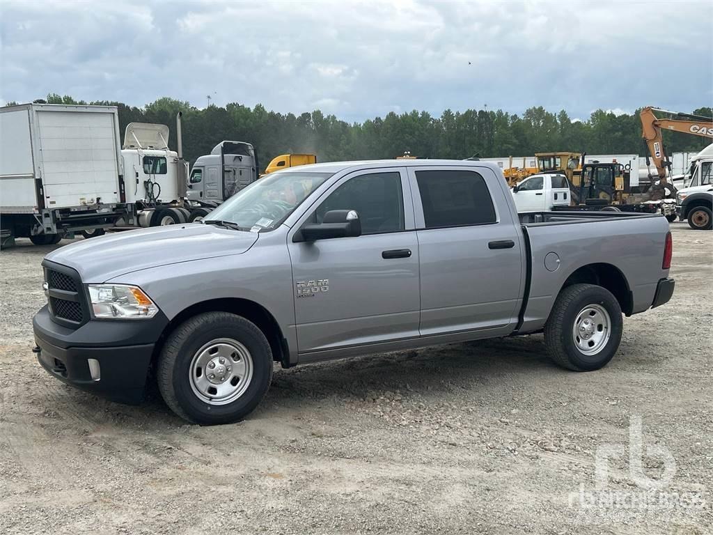 RAM 1500 ピックアップ／ドロップサイド