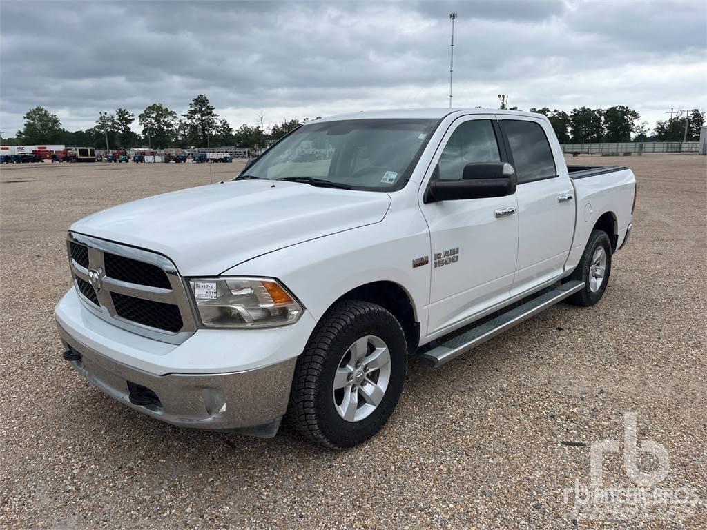 RAM 1500 ピックアップ／ドロップサイド