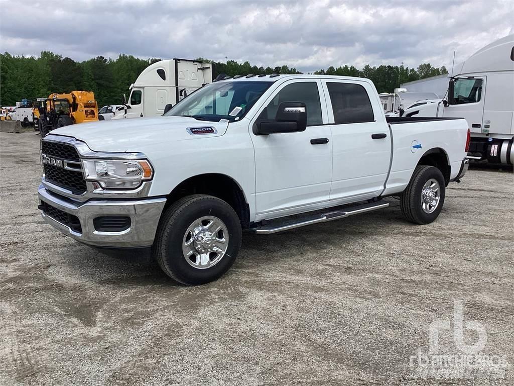 RAM 2500 ピックアップ／ドロップサイド