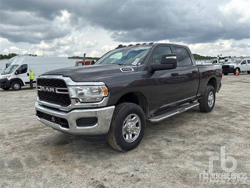RAM 2500 ピックアップ／ドロップサイド