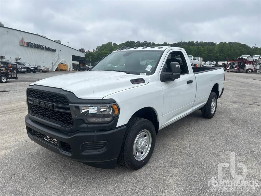 RAM 2500 ピックアップ／ドロップサイド
