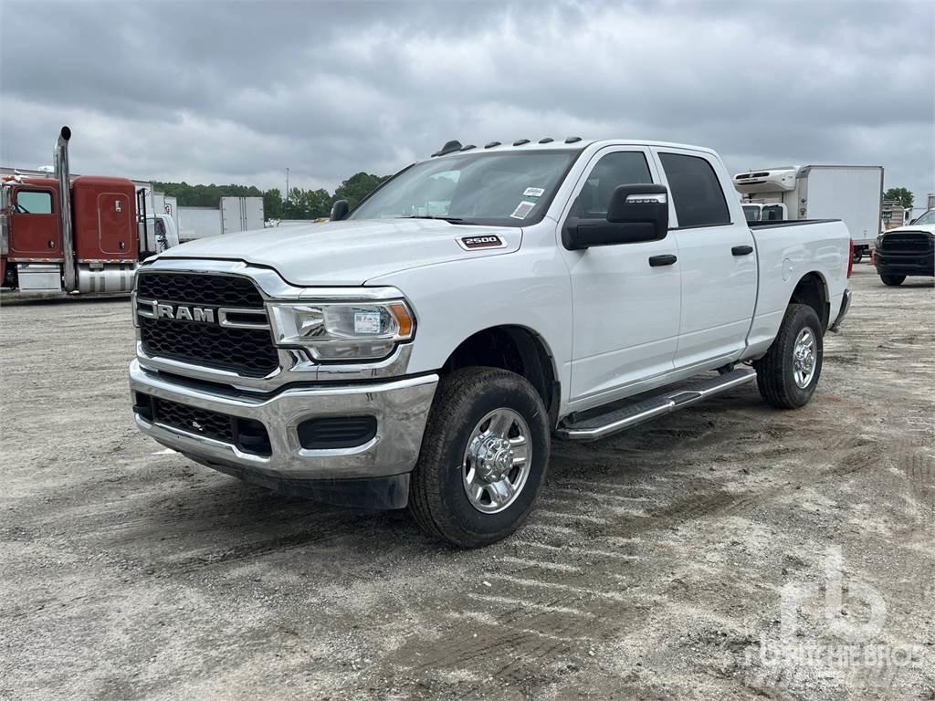 RAM 2500 ピックアップ／ドロップサイド
