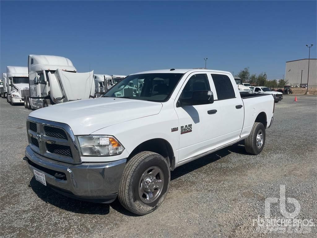 RAM 2500 ピックアップ／ドロップサイド
