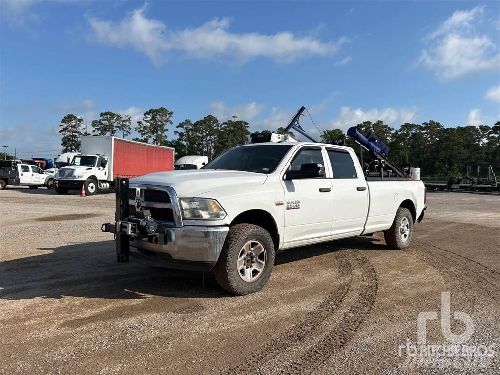 RAM 2500 自走式掘削トラック