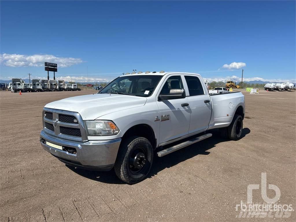 RAM 3500 ピックアップ／ドロップサイド