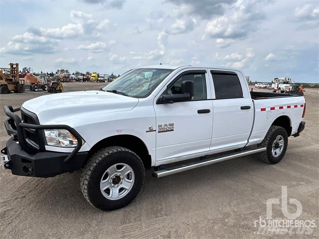 RAM 3500 ピックアップ／ドロップサイド