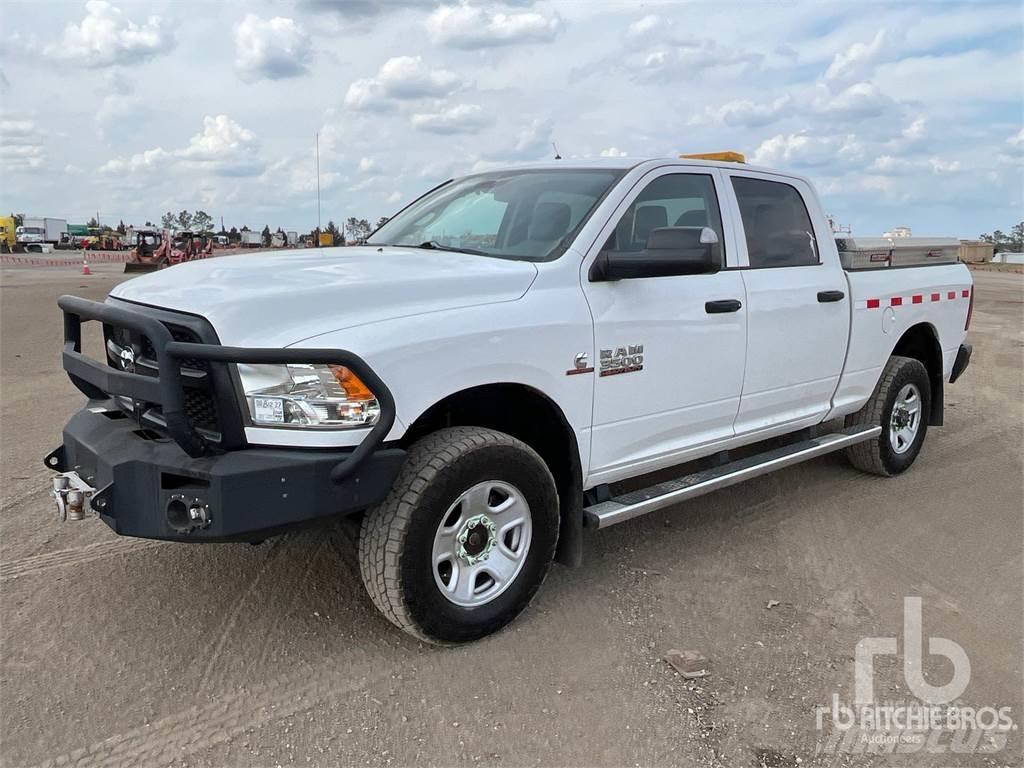RAM 3500 ピックアップ／ドロップサイド