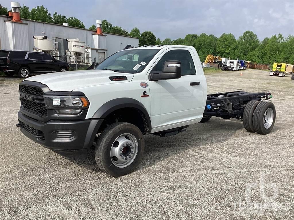 RAM 4500 キャブ付きシャーシ