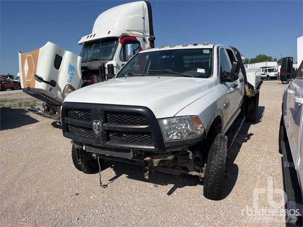 RAM 5500 平ボディー／ウインチトラック