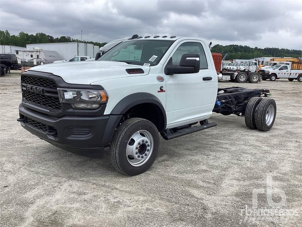 RAM 5500 キャブ付きシャーシ