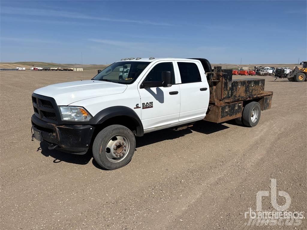 RAM 5500 キャブ付きシャーシ