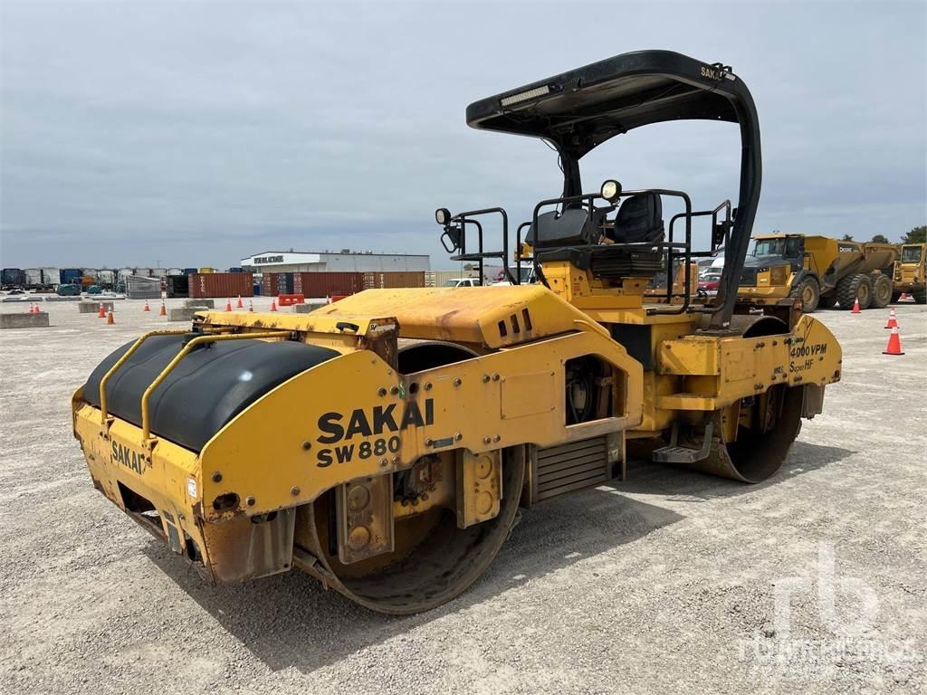 Sakai SW880 タンデムローラ