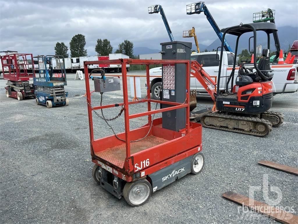 SkyJack SJ16 シザースリフト