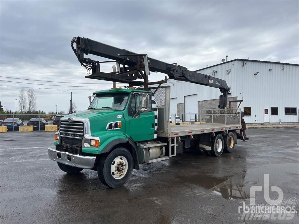 Sterling L7500 クレーントラック、ユニック車