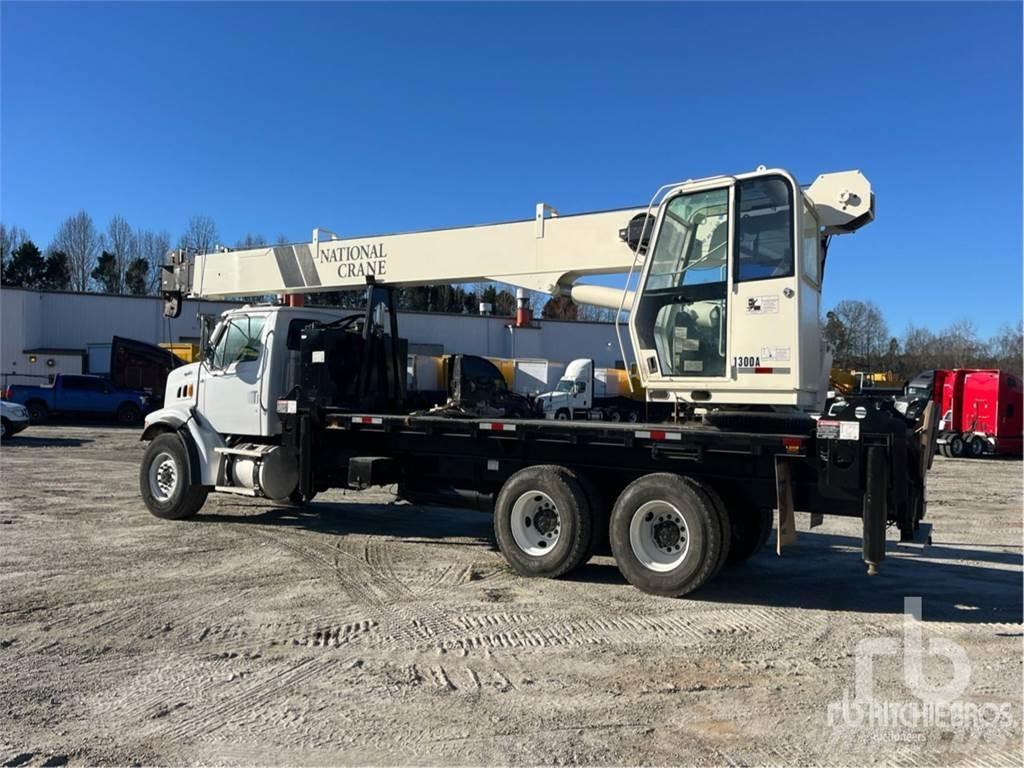 Sterling L7500 クレーントラック、ユニック車