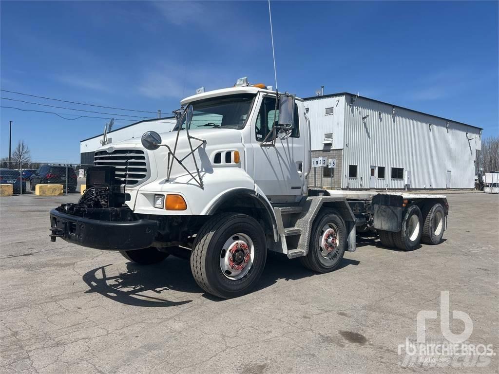 Sterling LT9500 キャブ付きシャーシ