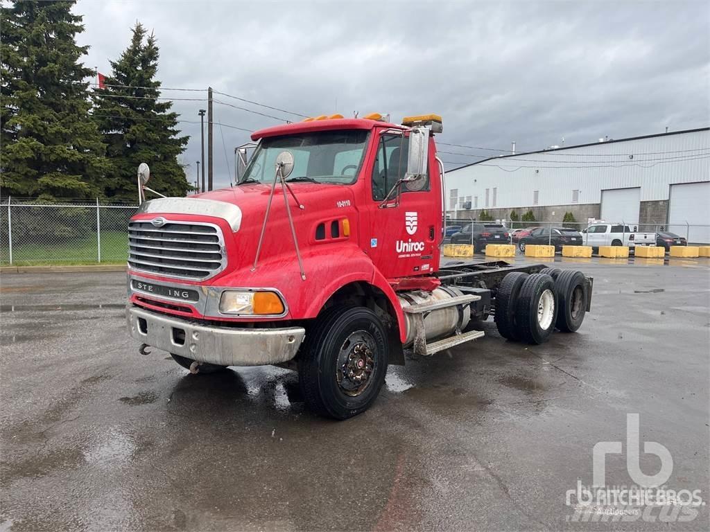 Sterling LT9500 キャブ付きシャーシ