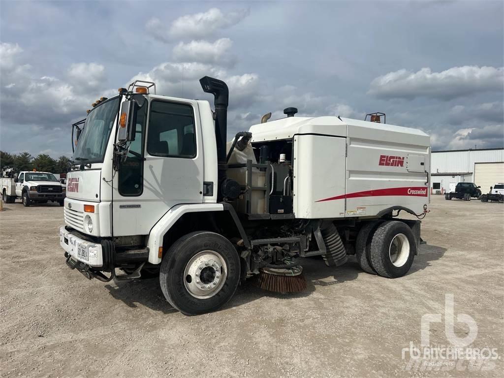 Sterling SC8000 街路清掃車