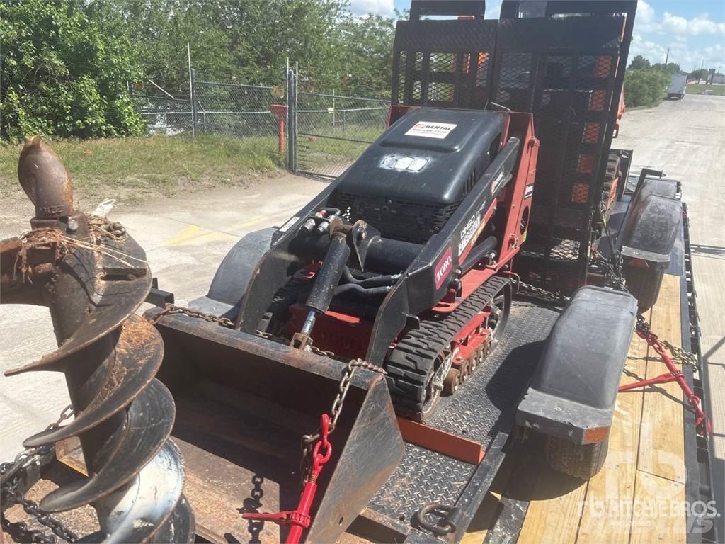Toro TX427 スキッドステアローダー