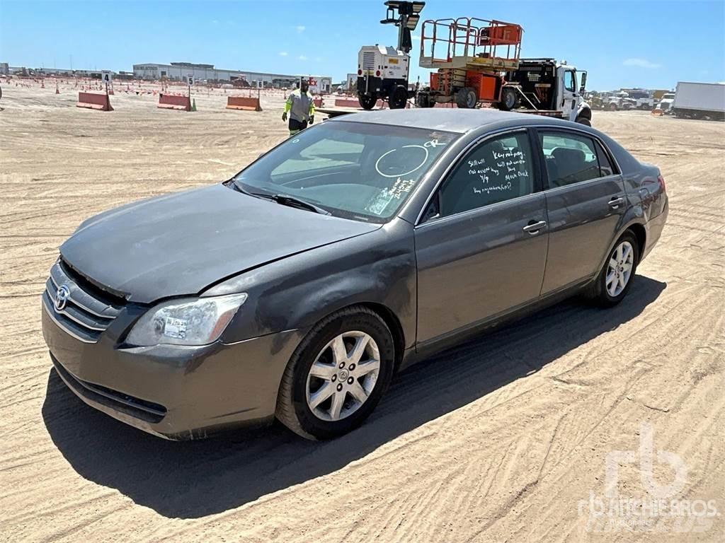 Toyota AVALON 自動車