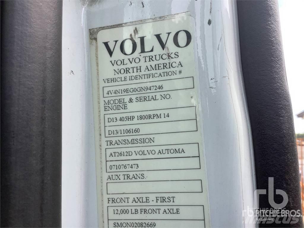 Volvo VNL 中古トラクターヘッド | トレーラーヘッド