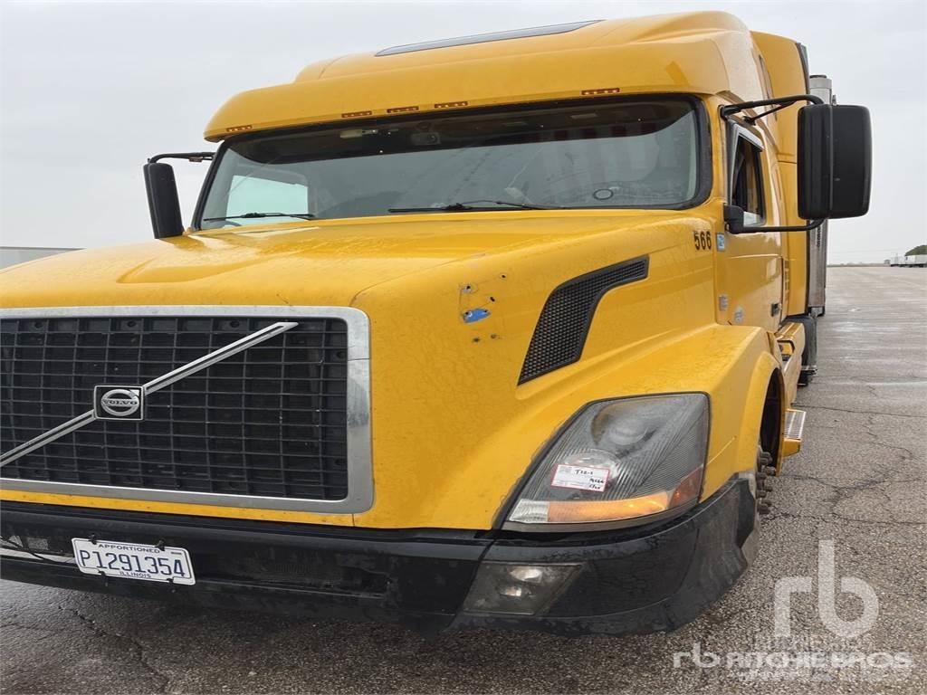 Volvo VNL 中古トラクターヘッド | トレーラーヘッド