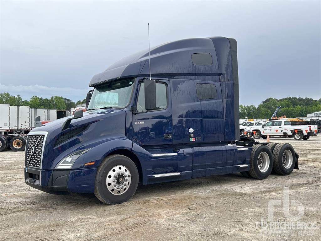 Volvo VNL 中古トラクターヘッド | トレーラーヘッド