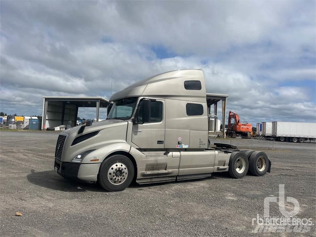 Volvo VNL 中古トラクターヘッド | トレーラーヘッド