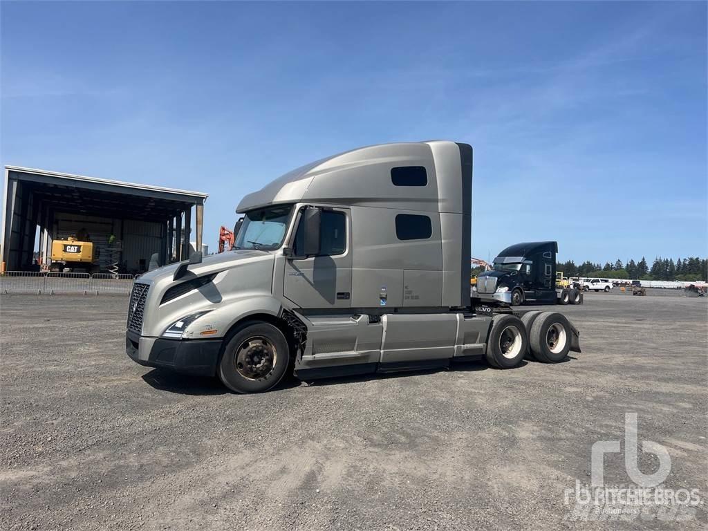 Volvo VNL 中古トラクターヘッド | トレーラーヘッド