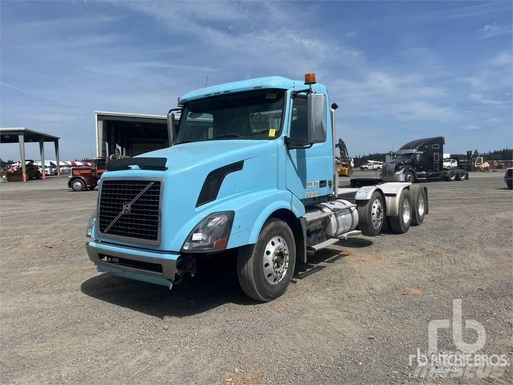 Volvo VNL 中古トラクターヘッド | トレーラーヘッド