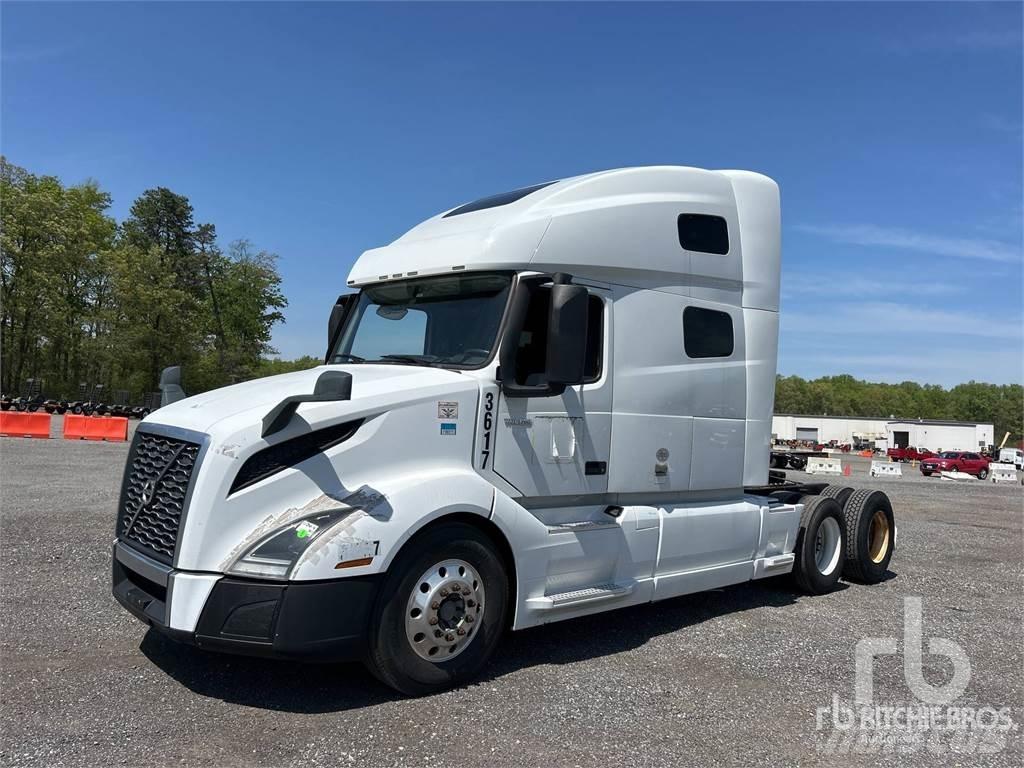 Volvo VNL300 中古トラクターヘッド | トレーラーヘッド
