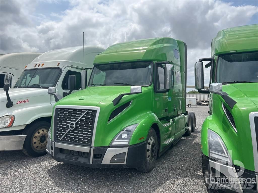 Volvo VNL760 中古トラクターヘッド | トレーラーヘッド