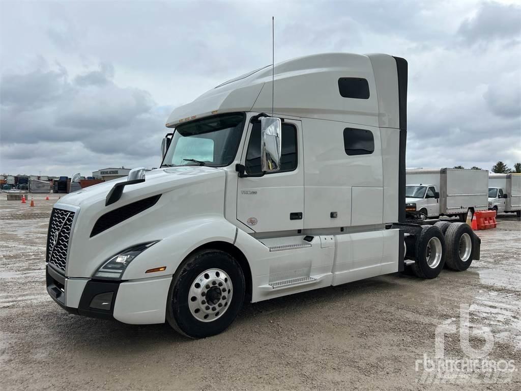 Volvo VNL760 中古トラクターヘッド | トレーラーヘッド