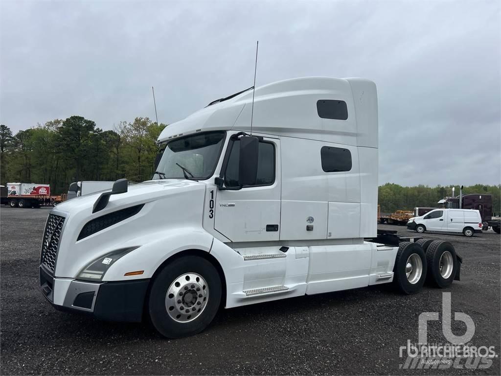Volvo VNL760 中古トラクターヘッド | トレーラーヘッド