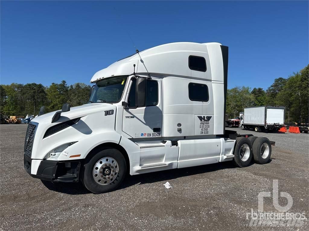 Volvo VNL860 中古トラクターヘッド | トレーラーヘッド