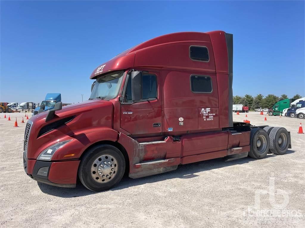 Volvo VNL860 中古トラクターヘッド | トレーラーヘッド