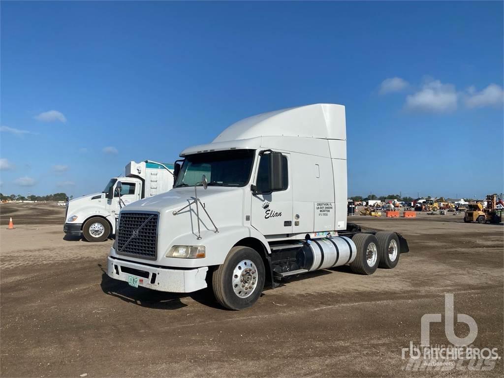 Volvo VNM630 中古トラクターヘッド | トレーラーヘッド