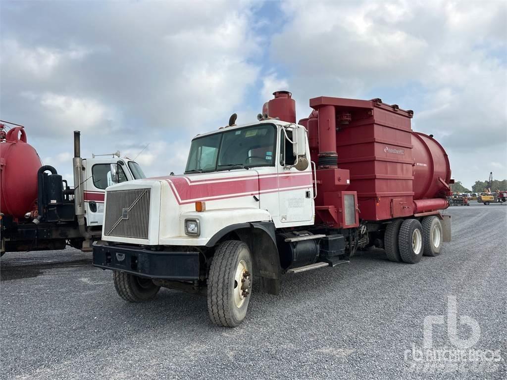 Volvo WG64F コンバイン／バキュームトラック