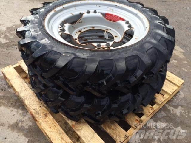 Stocks 9.5R28 農業機械 -　その他