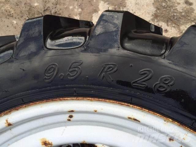 Stocks 9.5R28 農業機械 -　その他