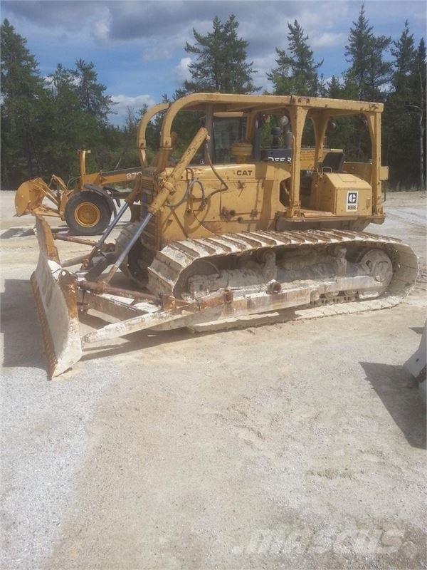CAT D6D LGP ブルドーザー