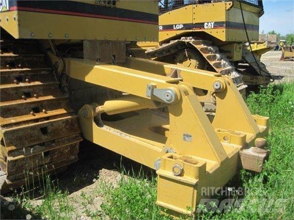 CAT D7H LGP ブルドーザー