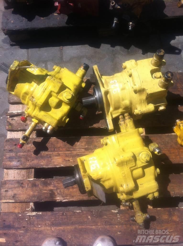Komatsu E2156297 エンジン