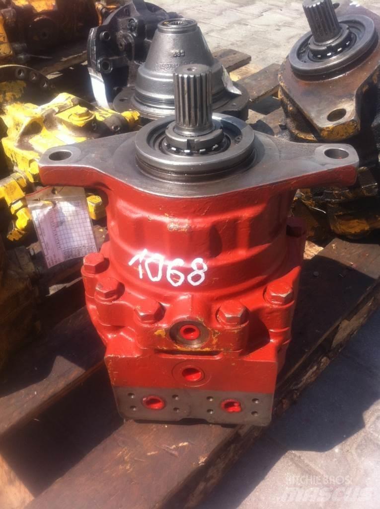 Komatsu EC315317 ? E2156297 ? エンジン