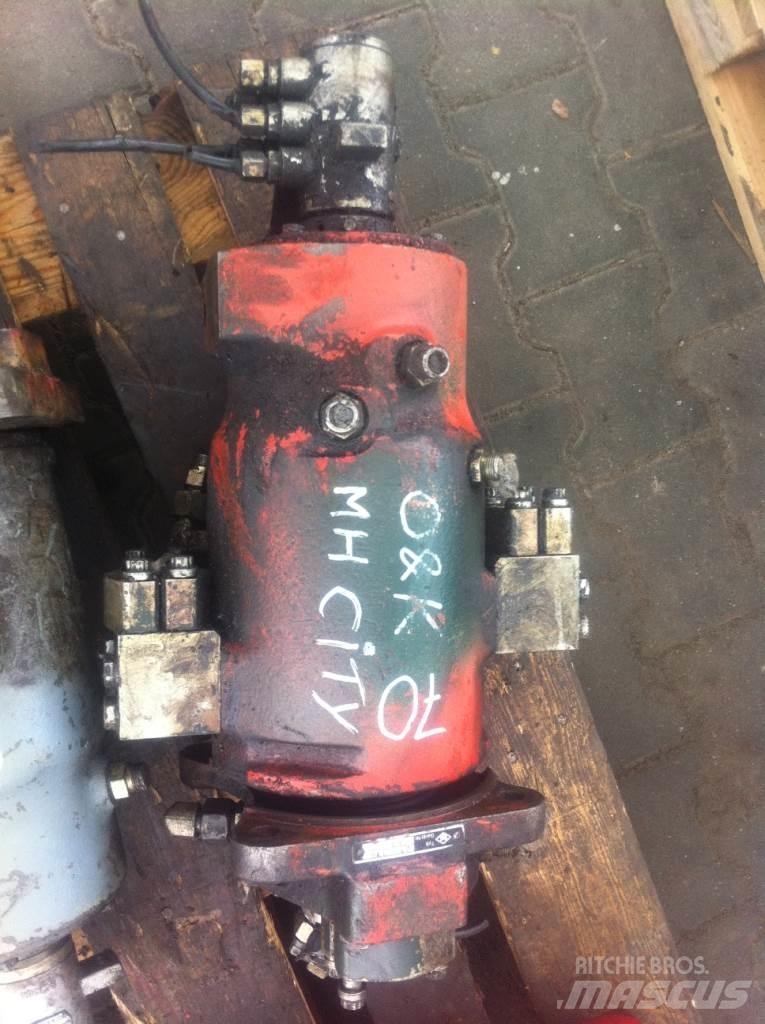 O&K 2105379 + KU7179 I/89395 建設機械 -　その他