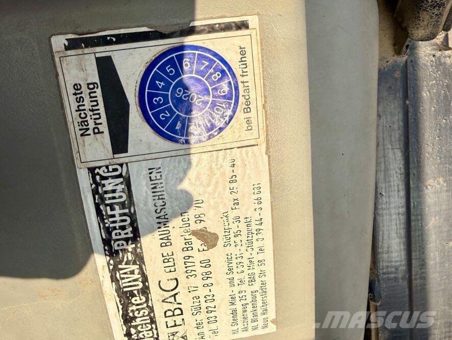 CAT 906 ホイールローダー・タイヤショベル