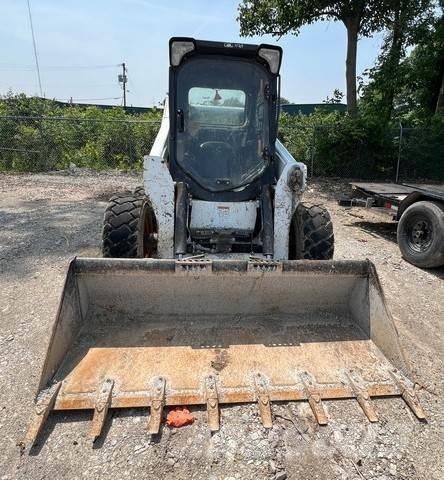 Bobcat S650 スキッドステアローダー