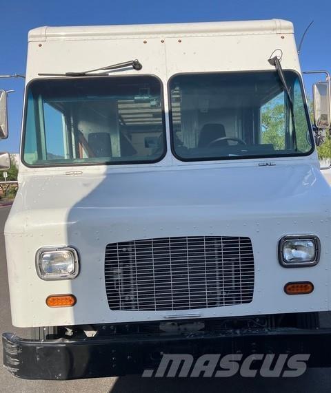 Ford P1000 F59 ボックスボディー、ウイング、箱車