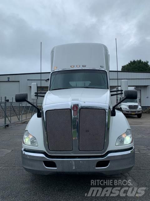 Kenworth T680 中古トラクターヘッド | トレーラーヘッド